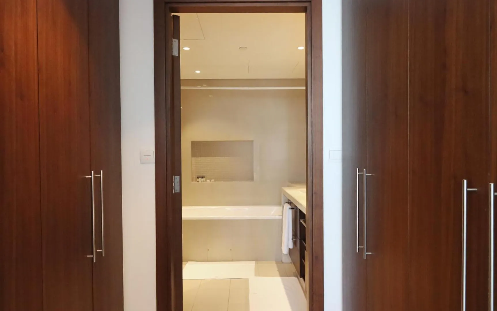 Apartment Livbnb - Bright 1Br Boulevard Point Dubai