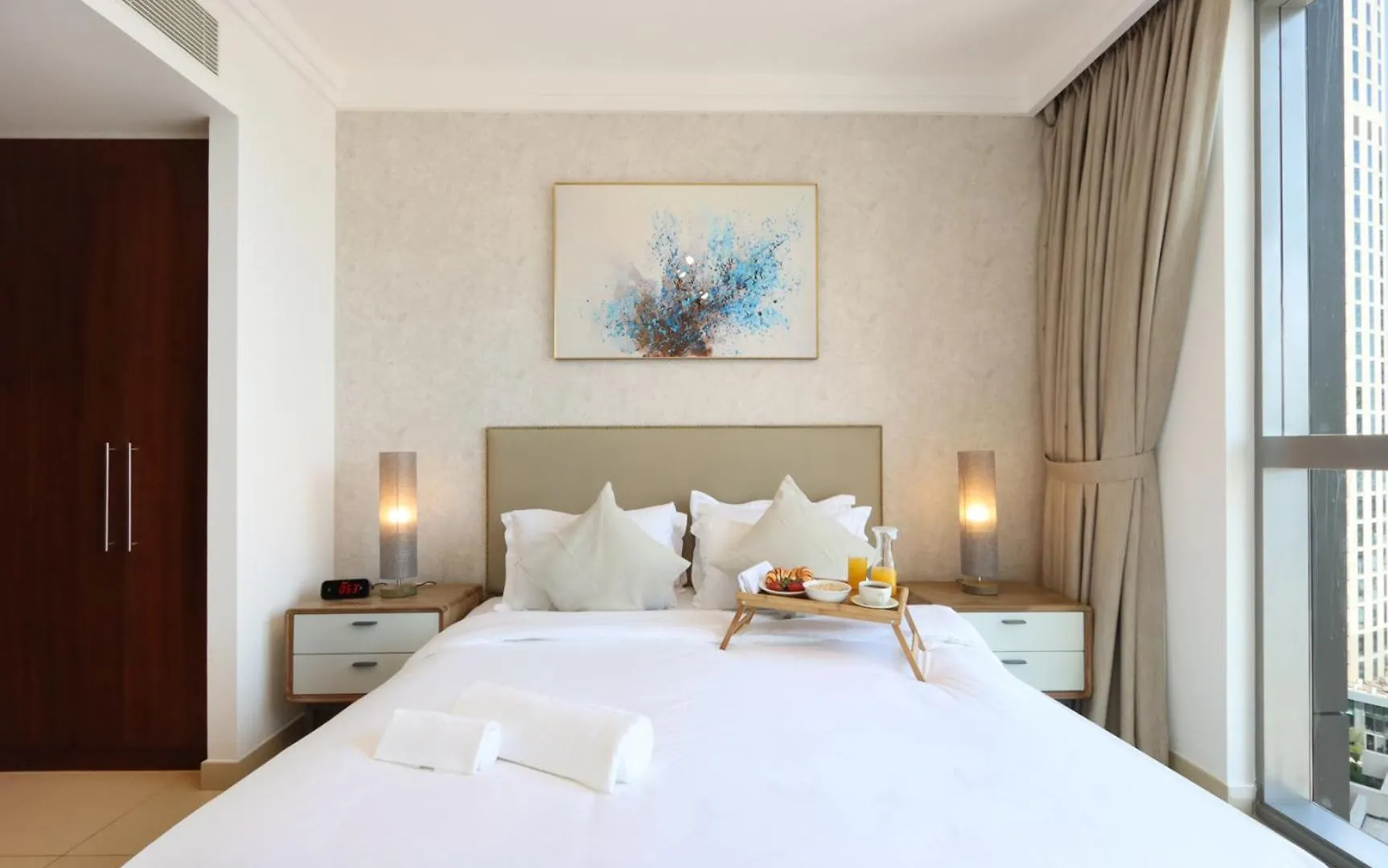 Livbnb - Bright 1Br Boulevard Point Dubai