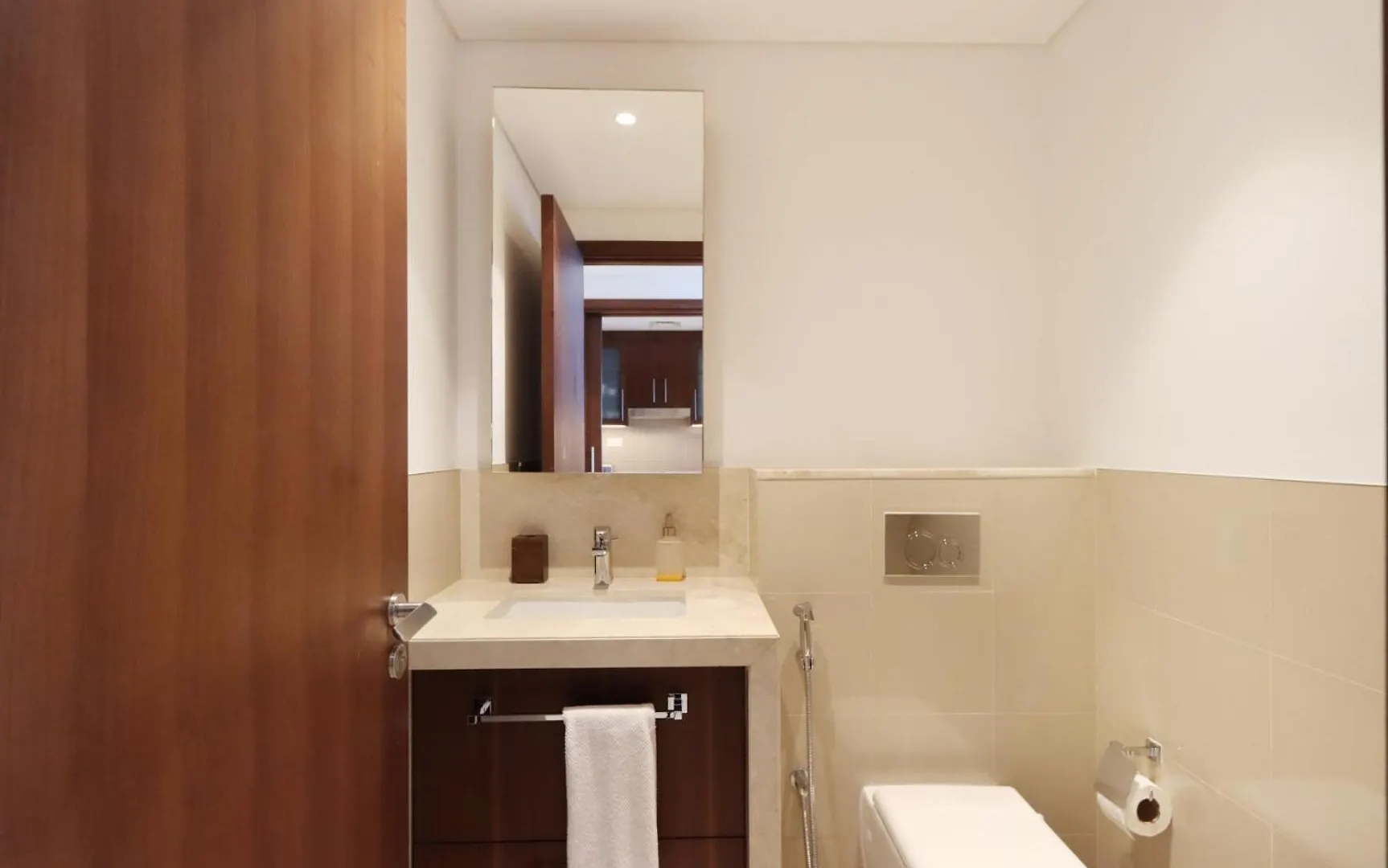 Livbnb - Bright 1Br Boulevard Point Dubai Apartment