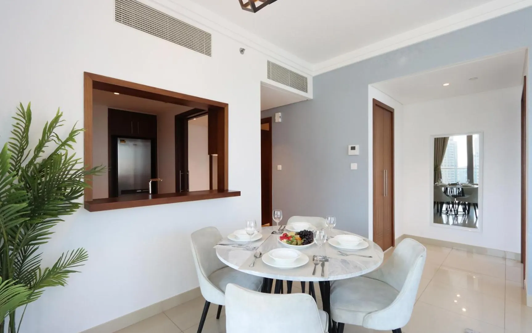 Apartment Livbnb - Bright 1Br Boulevard Point Dubai